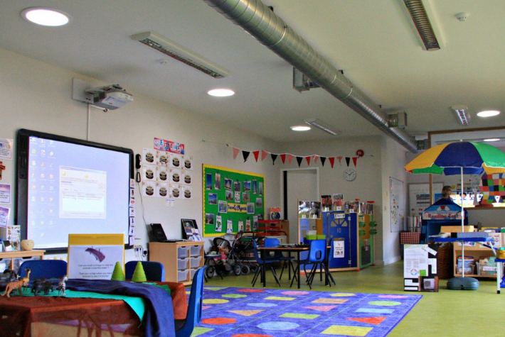 solatube daylight tunnels providing daylight to classrooms