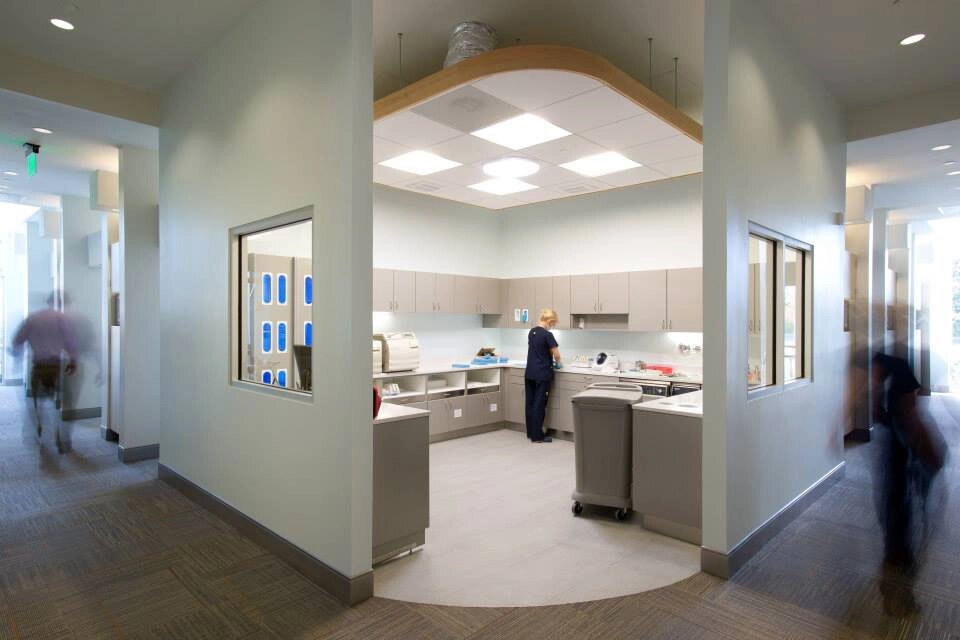 what are the benefits of using daylight in healthcare spaces